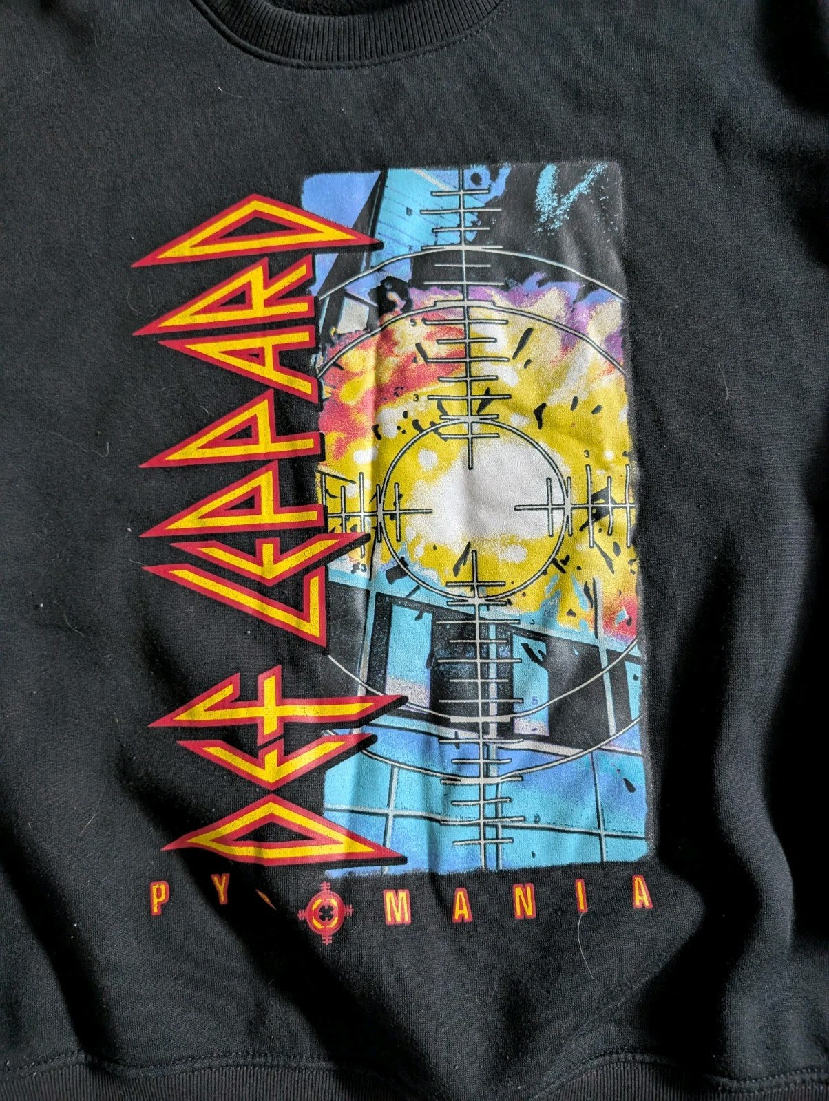 Def Leppard Pyromania Short Sleeve Graphic Crewneck Mens Size M