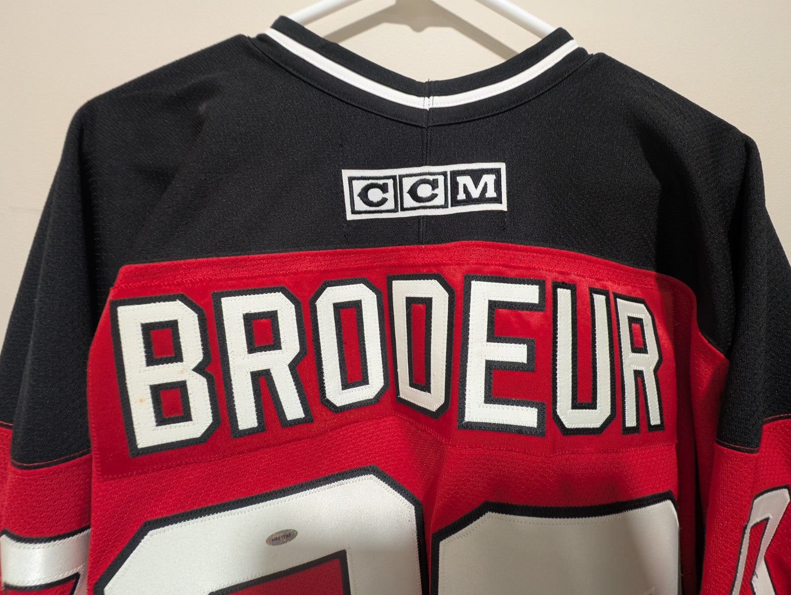 Vintage W Tags MARTIN BRODEUR NJ DEVILS CCM 1995 STANLEY CUP Signed Jersey XXL